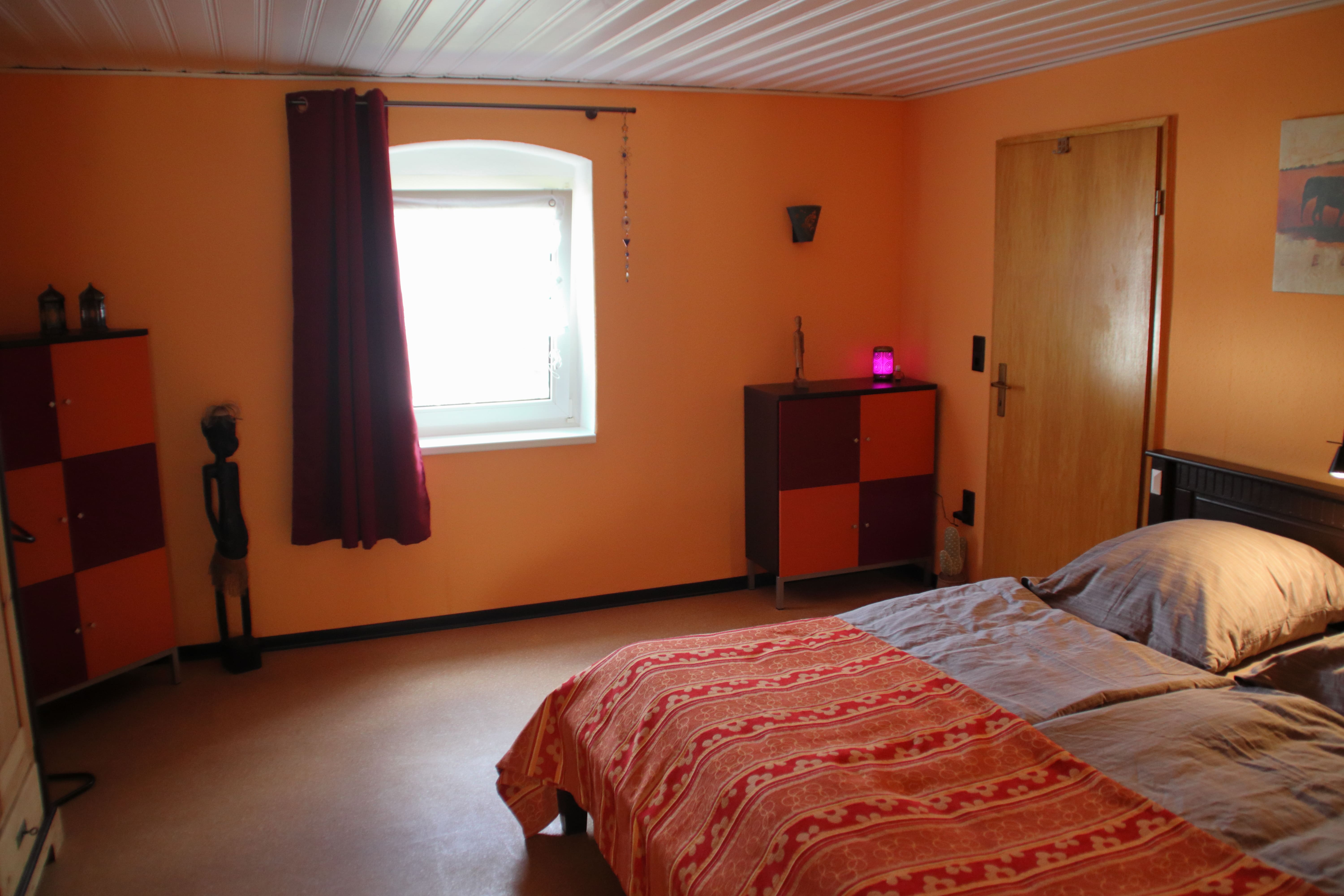 Schlafzimmer Bild 3